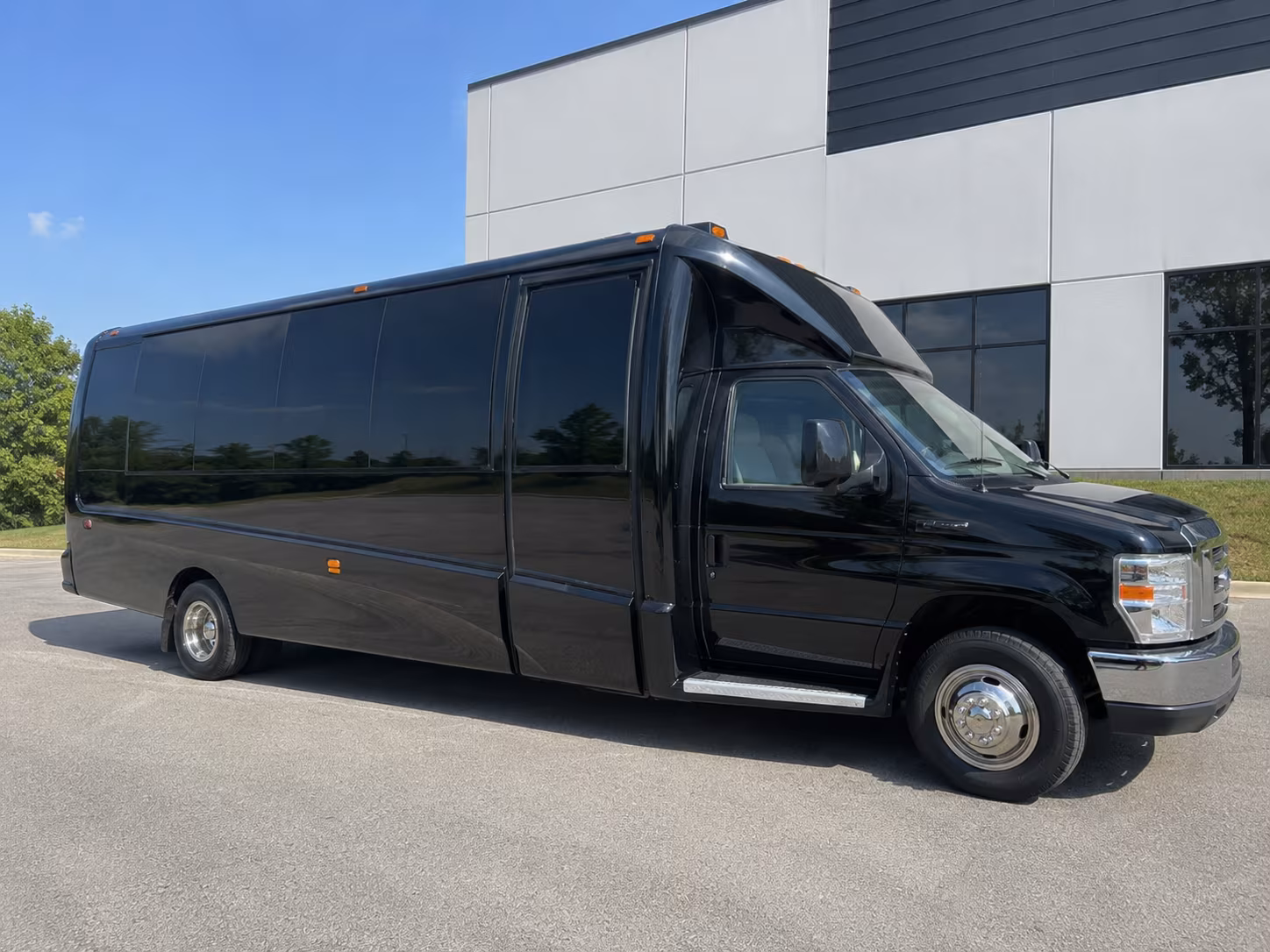 affordable bloomington prom party bus prices split across your group