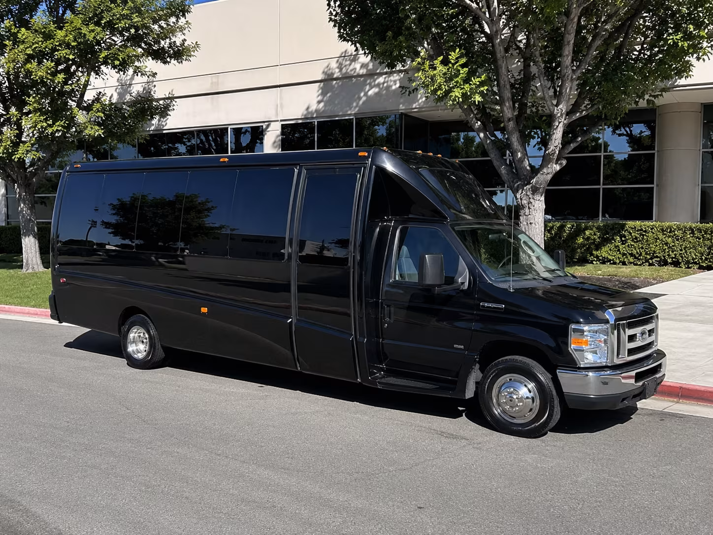 rent a bloomington prom party bus or charter bus today